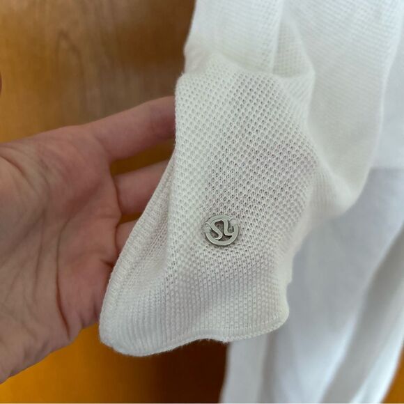 Lululemon Heart Opener Meditation Cloak Wrap in White One Size Viscose Silk - Picture 9 of 9